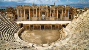 Efes Tiyatrosu Kapılarını Açıyor