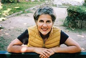 İranlı kadın yönetmen Firouzeh Khosrovani 